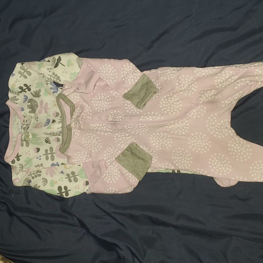 ⭐️Lightly Used Cloud Island Footies